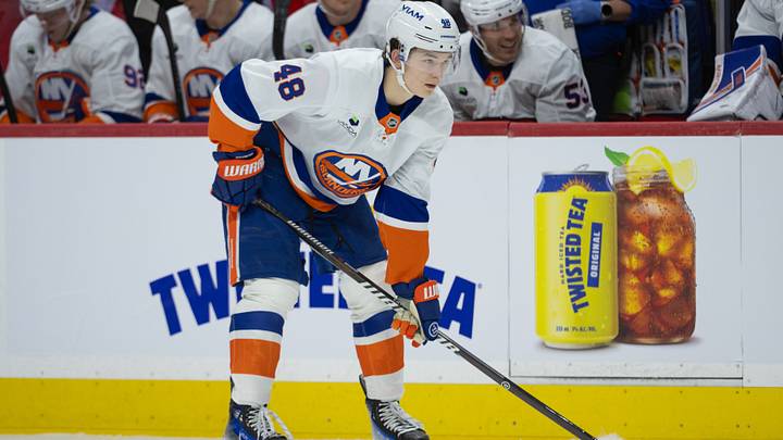 Mar 19, 2026; Ottawa, Ontario, CAN; New York Islanders defenseman Matthew Schaefer (48) gets in position for a faceoff in the second period against the Ottawa Senators at the Canadian Tire Centre. Mandatory Credit: Marc DesRosiers-IMAGN Images Mar 19, 2026; Ottawa, Ontario, CAN; New York Islanders defenseman Matthew Schaefer (48) gets in position for a faceoff in the second period against the Ottawa Senators at the Canadian Tire Centre. Mandatory Credit: Marc DesRosiers-IMAGN Images