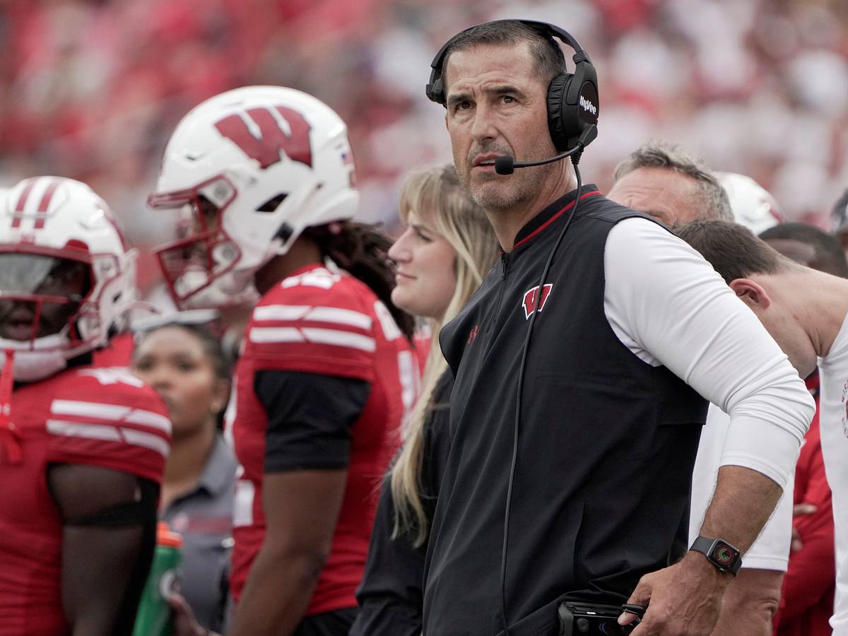 Coaches' Loyalty Pledges Under Scrutiny Amid Struggles