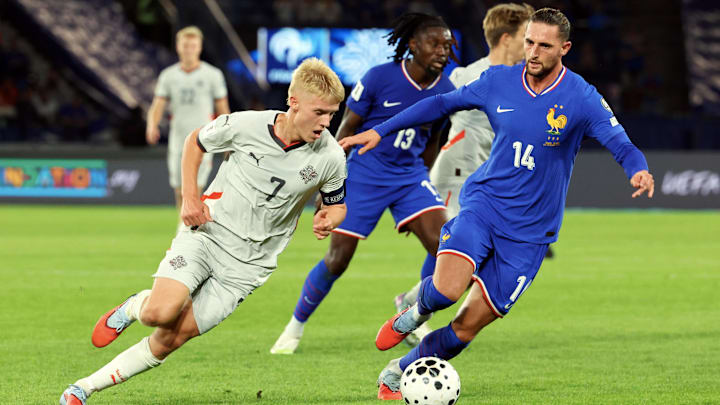 Adrien Rabiot avait été sifflé au Parc des Princes face à l'Islande. Adrien Rabiot avait été sifflé au Parc des Princes face à l'Islande.