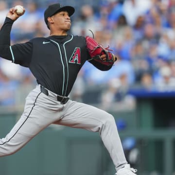 Jul 22, 2024; Kansas City, Missouri, USA; Arizona Diamondbacks starting pitcher Yilber Diaz (45) pitches during the first inning against the Kansas City Royals at Kauffman Stadium. Mandatory Credit: Jay Biggerstaff-USA TODAY Sports