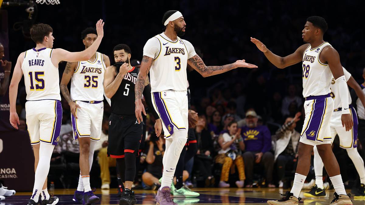 What JJ Redick has said about the current Los Angeles Lakers roster