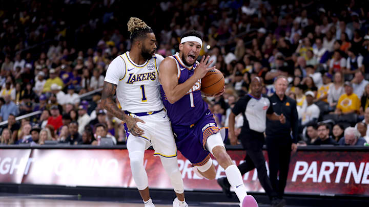 Phoenix Suns v Los Angeles Lakers