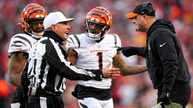 nfl-ref-bengals-argue