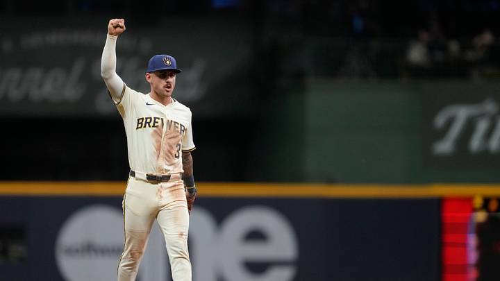Pittsburgh Pirates v Milwaukee Brewers