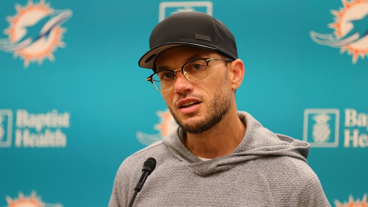 Miami Dolphins head coach Mike McDaniel