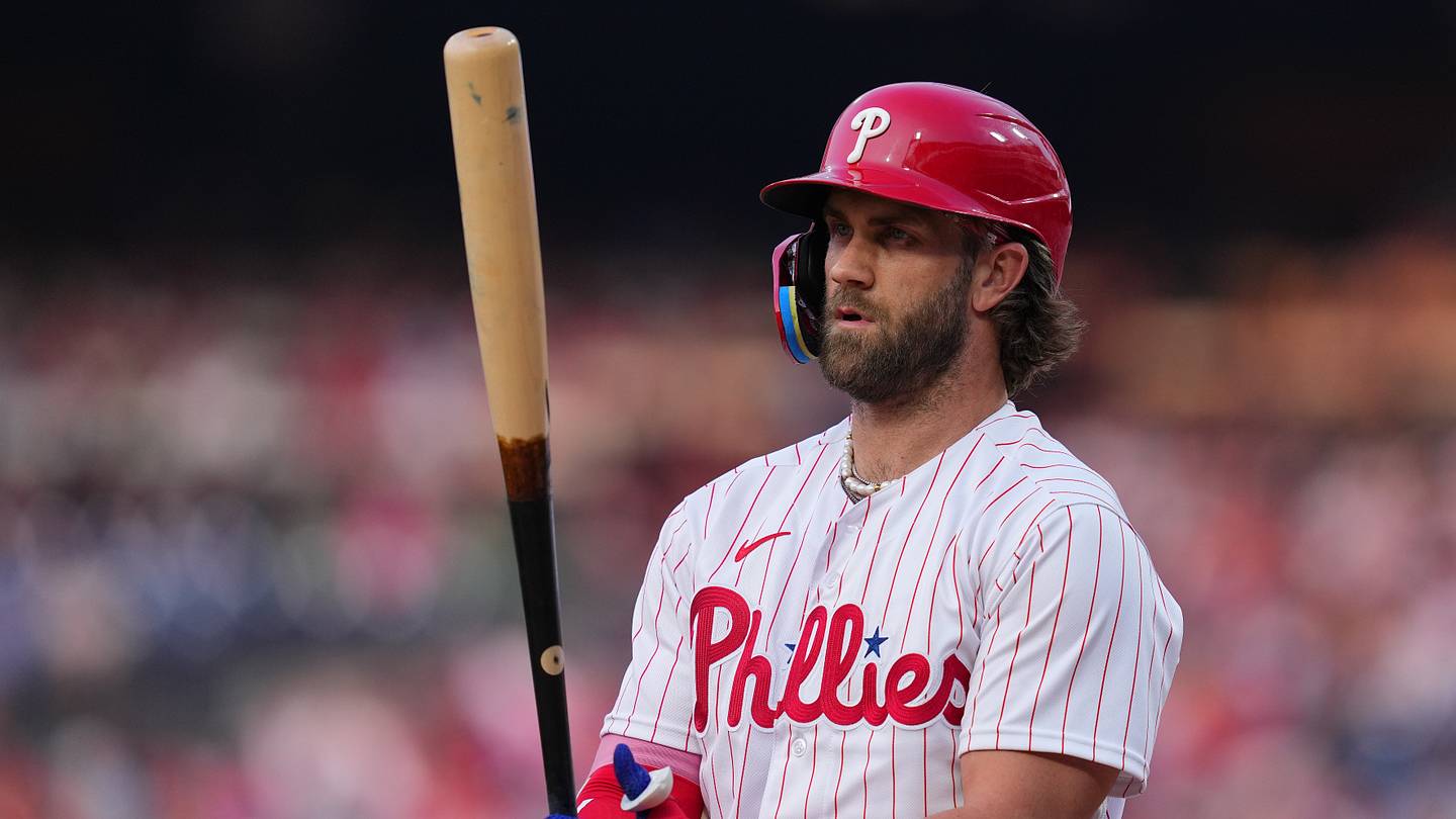 Bryce Harper Barely Moved During His At-Bat, Struck Out - Vimarsana News