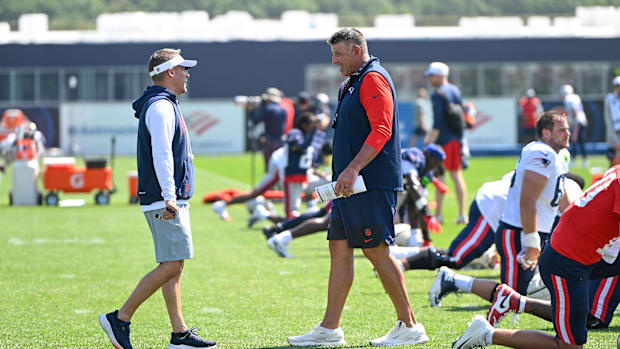 Josh McDaniels and Mike Vrabel 