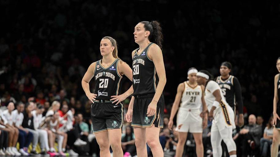 Sabrina Ionescu and Breanna Stewart