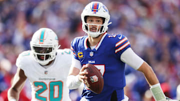 Miami Dolphins v Buffalo Bills