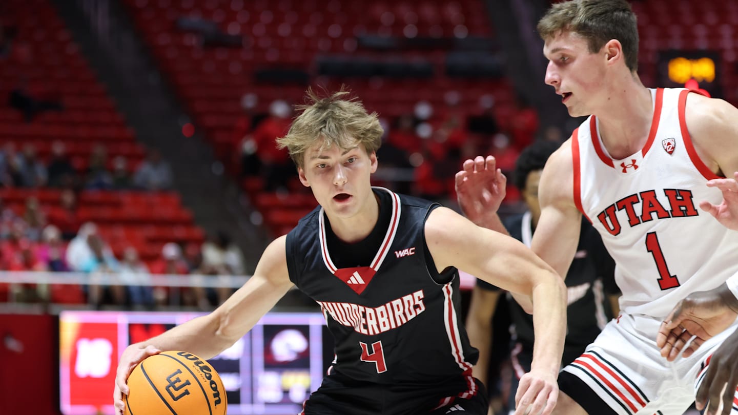 Former Utah State guard transfers to Utah Valley
