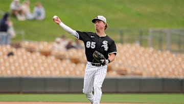 Chase Meidroth takes the field for the Chicago White Sox in spring training in 2025.