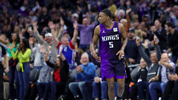 Nov 15, 2024; Sacramento, California, USA; Sacramento Kings guard De'Aaron Fox (5) reacts after scoring a basket during overtime against the Minnesota Timberwolves at Golden 1 Center. Mandatory Credit: Sergio Estrada-Imagn Images