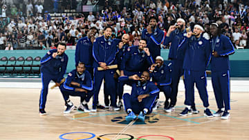 BASKETBALL-OLY-PARIS-2024-FRA-USA-MEDALS