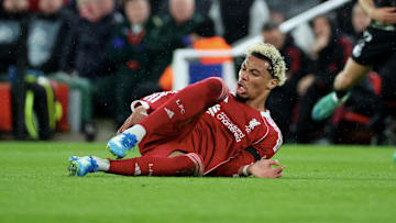 Hugo Ekitike hat sich offenbar schwer verletzt Hugo Ekitike hat sich offenbar schwer verletzt