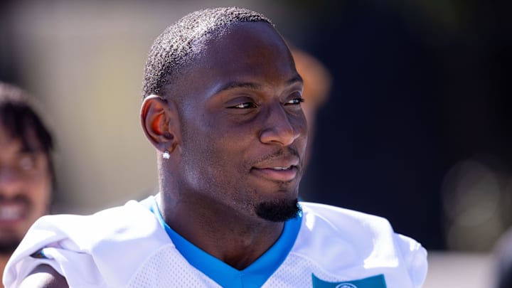 Carolina Panthers outside linebacker Nic Scourton