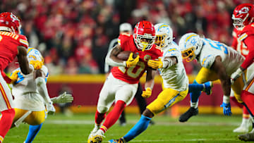 Los Angeles Chargers v Kansas City Chiefs