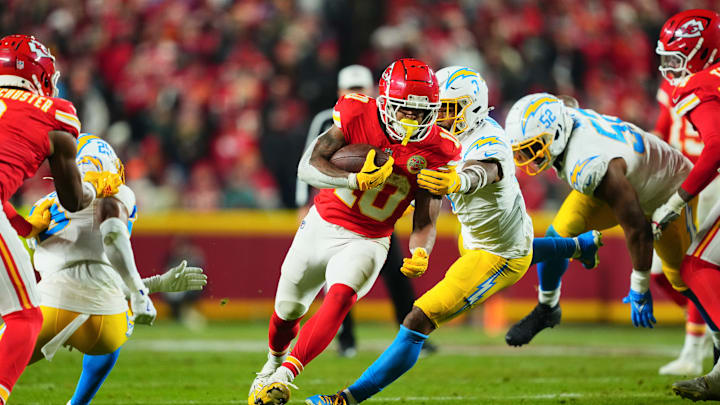Los Angeles Chargers v Kansas City Chiefs