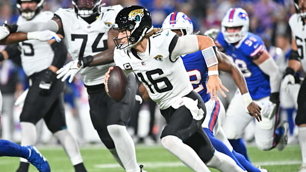 Lawrence and the Jaguars have gotten out to a slow start, falling to 0–3 after a 47–10 loss to the Bills.