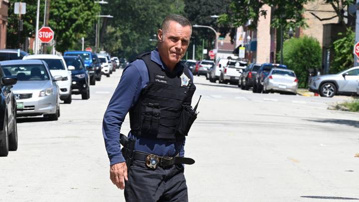 CHICAGO P.D. -- "Under the Surface " Episode 1403 -- Pictured: Jason Beghe as Sgt. Hank Voight 