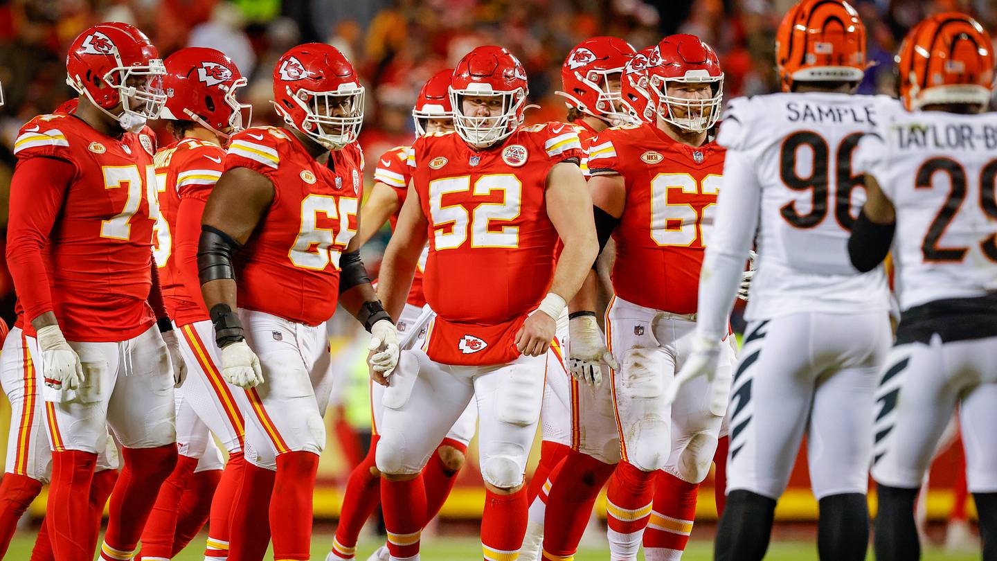 Where should the Kansas City Chiefs offensive line rank overall in NFL? - Vimarsana News