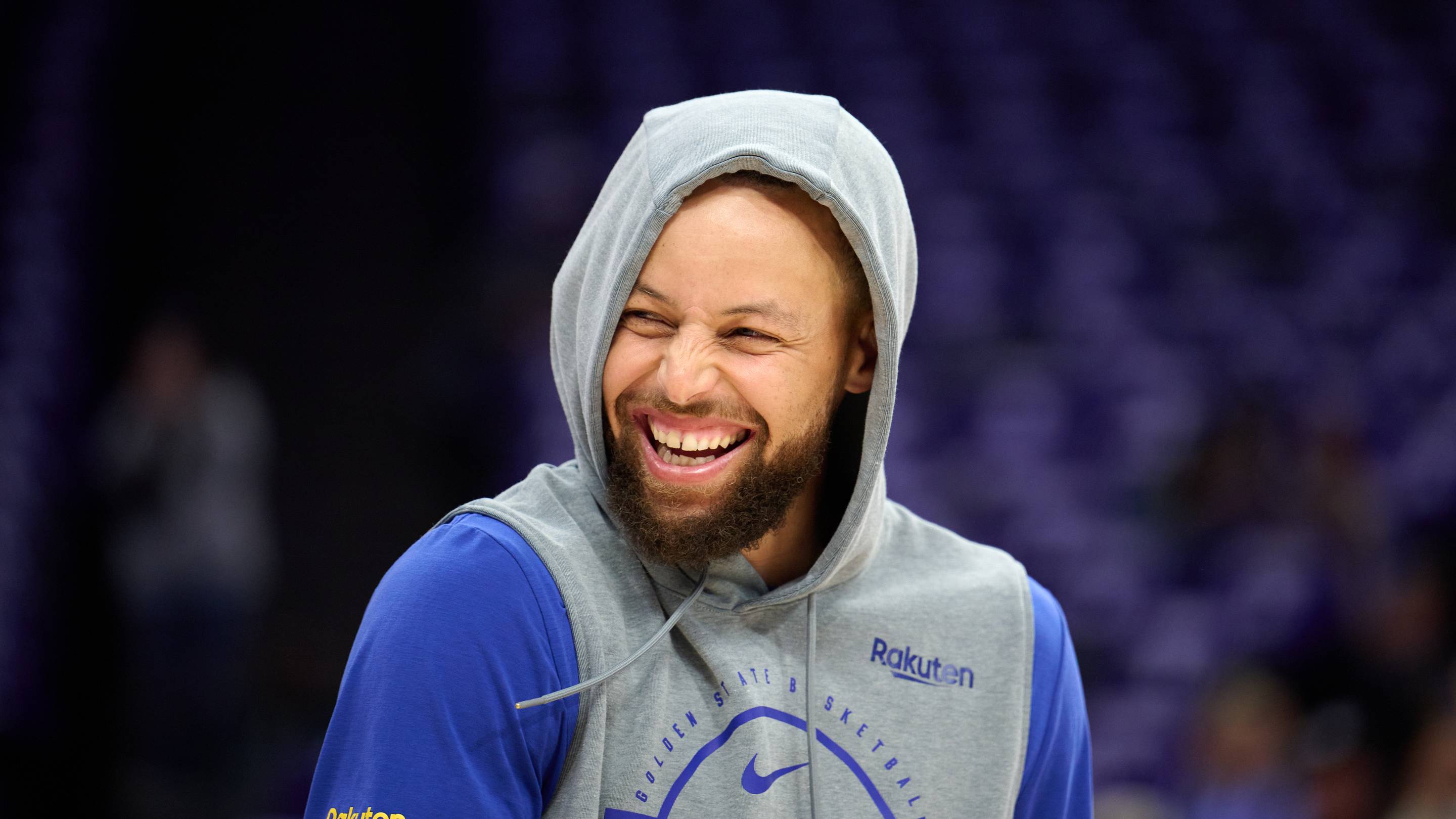 Steph Curry Gives Priceless Reaction to Tip Hayes' Logo 3 in Valkyries Game