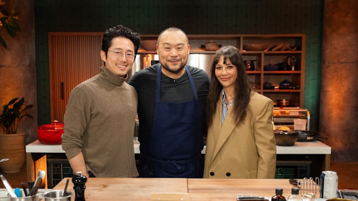 Steven Yeun, David Chang, and Rashida Jones in Dinner Time Live with David Chang