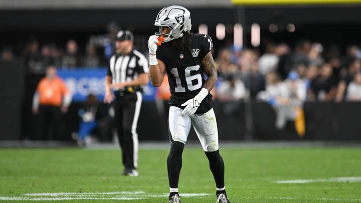 Los Angeles Chargers v Las Vegas Raiders