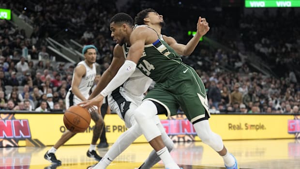 Bucks forward Giannis Antetokounmp