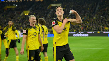 Der BVB jubelt den Pfiffen der eigenen Fans zum Trotz Der BVB jubelt den Pfiffen der eigenen Fans zum Trotz