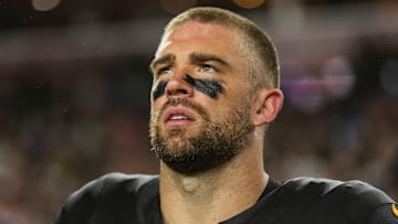 Washington Commanders tight end Zach Ertz