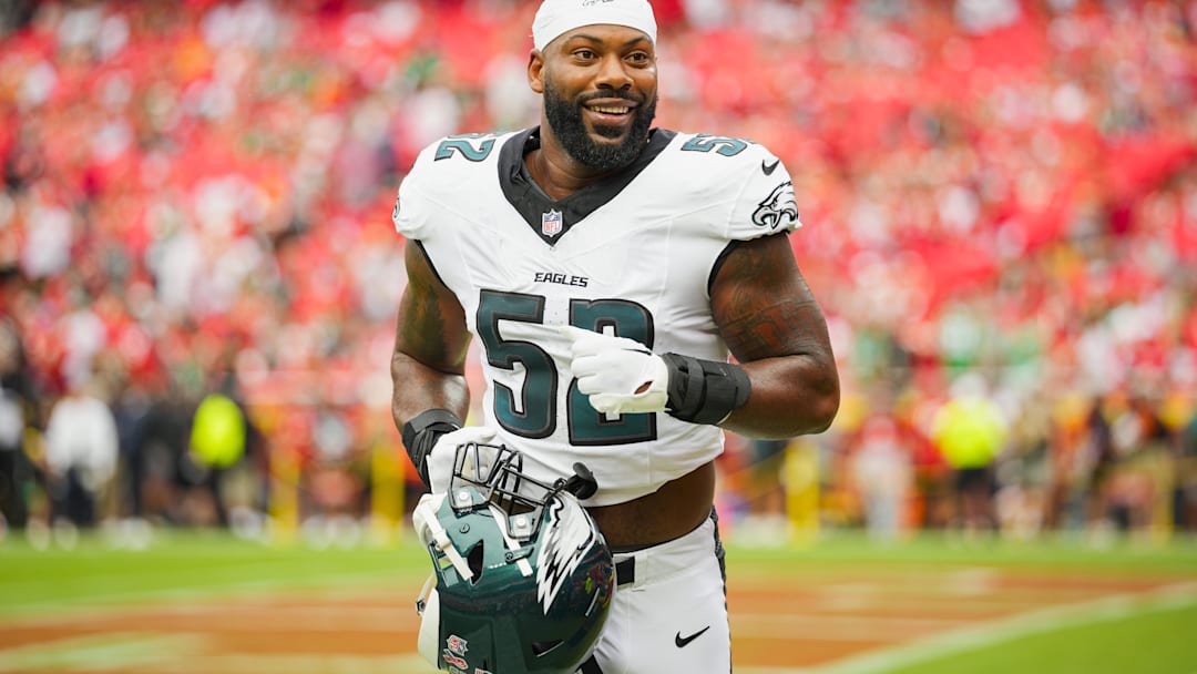 Sep 14, 2025; Kansas City, Missouri, USA; Philadelphia Eagles defensive end Za'Darius Smith (52) prior to a game against the Kansas City Chiefs at GEHA Field at Arrowhead Stadium. Mandatory Credit: Jay Biggerstaff-Imagn Images