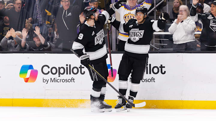 Boston Bruins v Los Angeles Kings