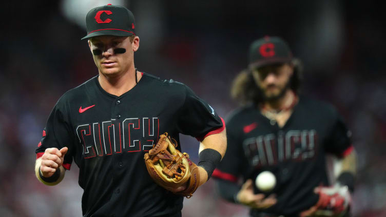 Cincinnati Reds shortstop Matt McLain (9) and Cincinnati Reds second baseman Jonathan India (6)