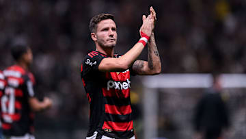 Saúl é uma das novidades na lista de inscritos do Flamengo