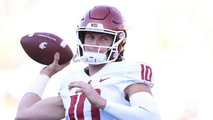 Nov 11, 2023; Berkeley, California, USA; Washington State Cougars quarterback John Mateer (10) warms up during the second quarter against the California Golden Bears at California Memorial Stadium. Mandatory Credit: Darren Yamashita-USA TODAY Sports