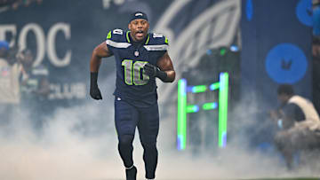 Uchenna Nwosu of the Seattle Seahawks