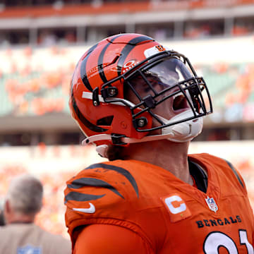 Sep 14, 2025; Cincinnati, Ohio, USA;  Cincinnati Bengals defensive end Trey Hendrickson (91) celebrates the win after the game against the Jacksonville Jaguars at Paycor Stadium. Mandatory Credit: Joseph Maiorana-Imagn Images