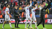 Barça celebrando el triunfo con la afición