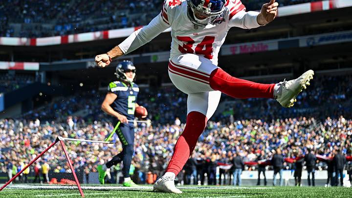 New York Giants kicker Greg Joseph (34)