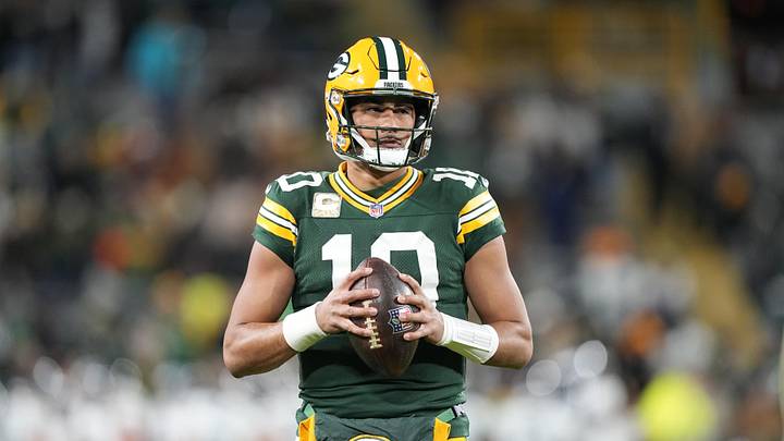 Should Fantasy Football Owners Buy, Sell Or Hold On Packers QB Jordan Love?