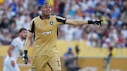 John recusou proposta do futebol inglês para ficar no Botafogo
