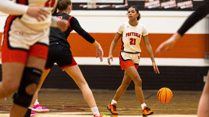 Freeport’s Paityn London (21) looks around the court during a game against Stillman Valley Saturday, Jan. 18, 2025, at Freeport High School. Freeport’s Paityn London (21) looks around the court during a game against Stillman Valley Saturday, Jan. 18, 2025, at Freeport High School.