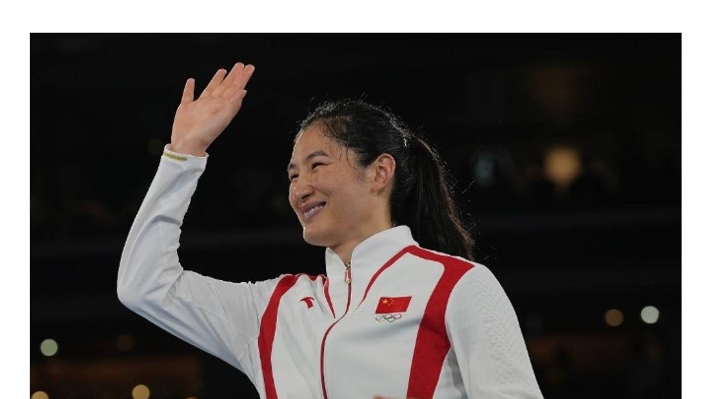 Boxer Li Qian Win Against Atheyna Bylon 4-1 In The  Recent Olympic Games