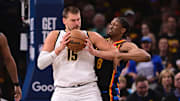 Jokic viene de un mal partido y salió por faltas 
