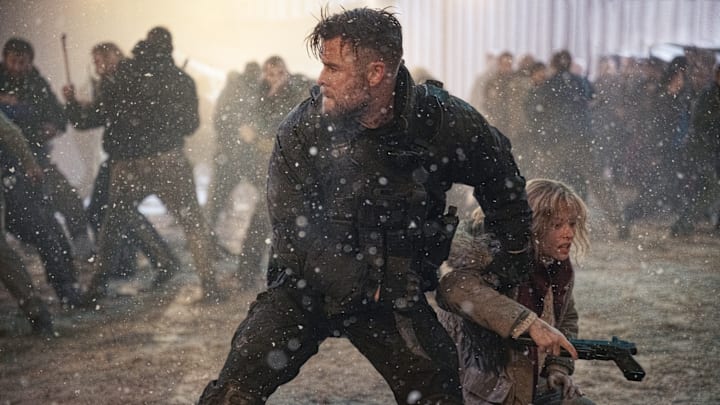 Extraction 2. (L-R) Chris Hemsworth as Tyler Rake and Tinatin Dalakishvili as Ketevan in Extraction 2. Cr. Jasin Boland/Netflix © 2023
