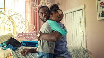 FATHERHOOD (L-R): KEVIN HART as MATT, MELODY HURD as MADDY. Cr. PHILIPPE BOSSE/NETFLIX © 2021. 