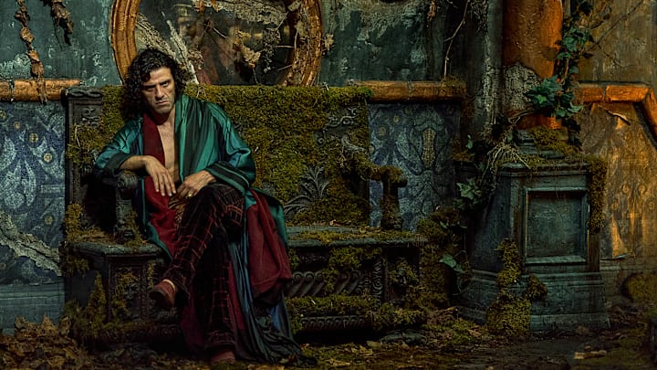 Oscar Isaac as Victor Frankenstein in Frankenstein.