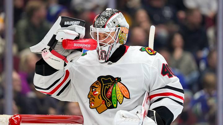 Chicago Blackhawks v Vancouver Canucks