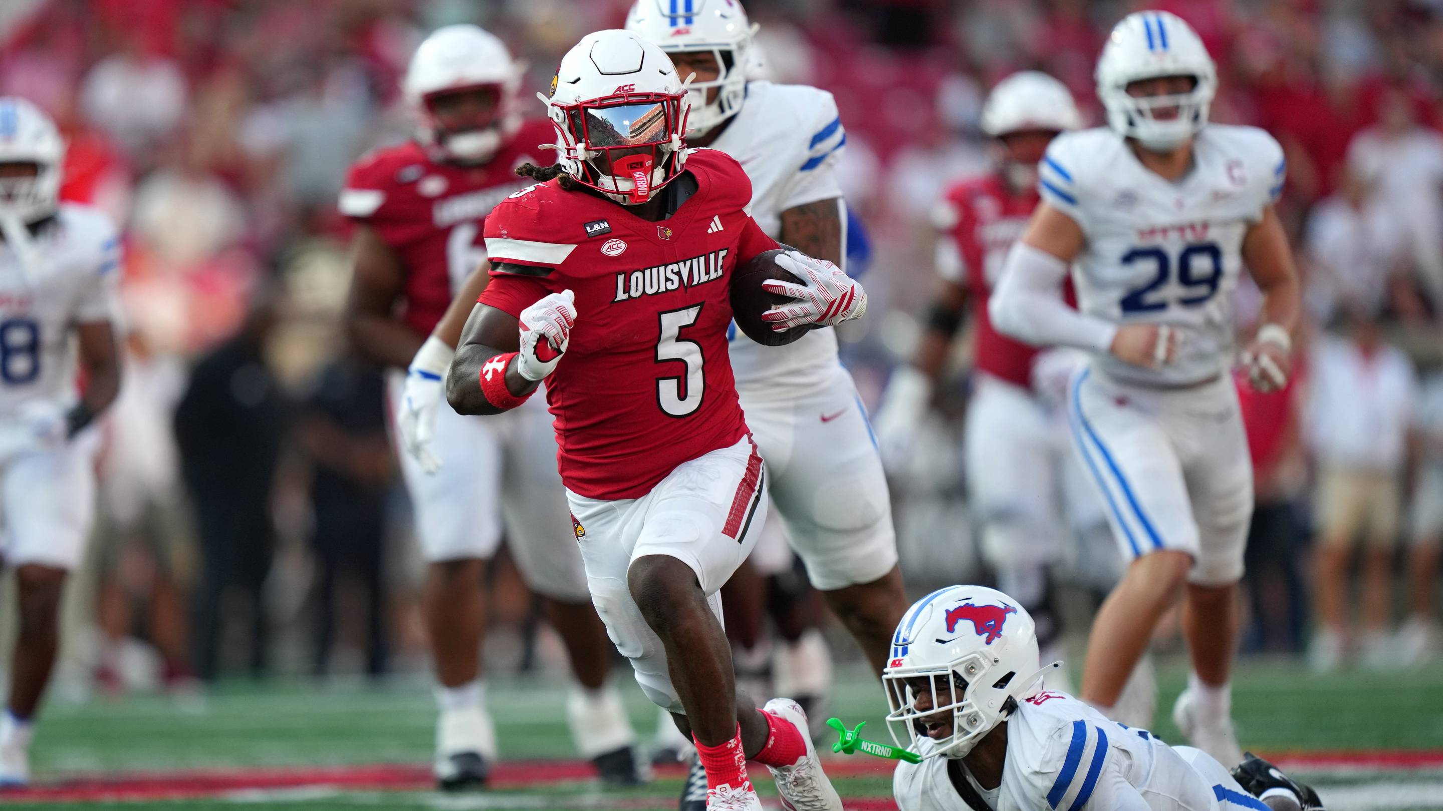 Louisville Football Rakes in Weekly Individual Honors