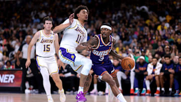 Phoenix Suns v Los Angeles Lakers